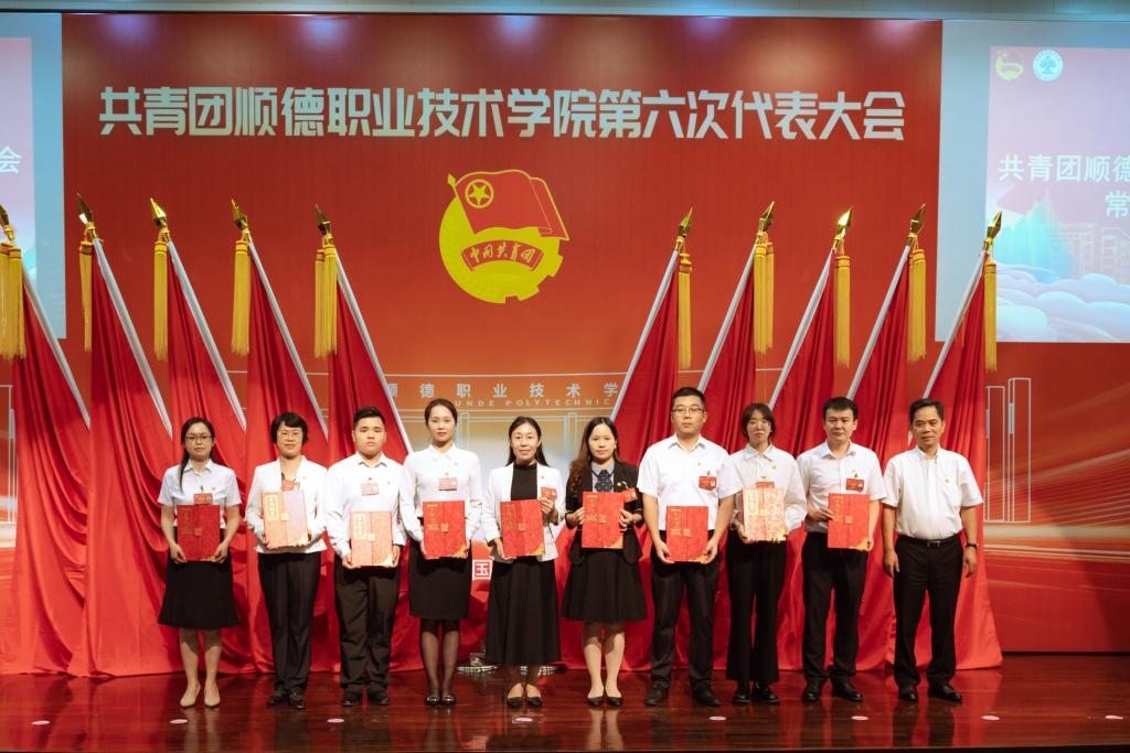 A131C90C81443D1135CF9AF8C23_823F1B77_19C30