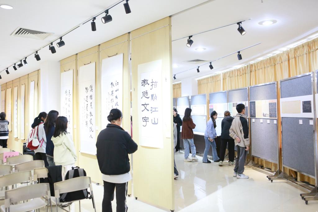 B50D94CC049F9DE9BCD55F02A7C_13A7C065_143DF B50D94CC049F9DE9BCD55F02A7C_13A7C065_143DF