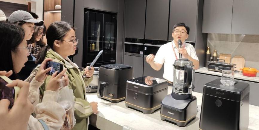 EAA0C9F5DCB282339719D65DE15_0484D186_E26A