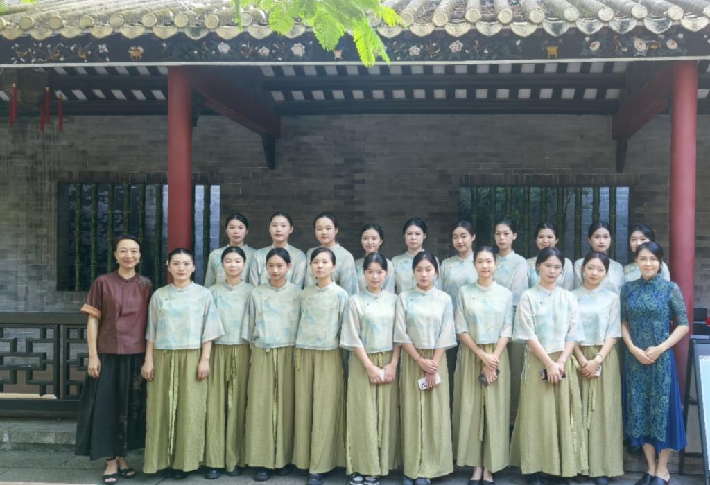 4488FD12C375B936CA1CAD59ABD_C2F4B5E3_1865E 4488FD12C375B936CA1CAD59ABD_C2F4B5E3_1865E