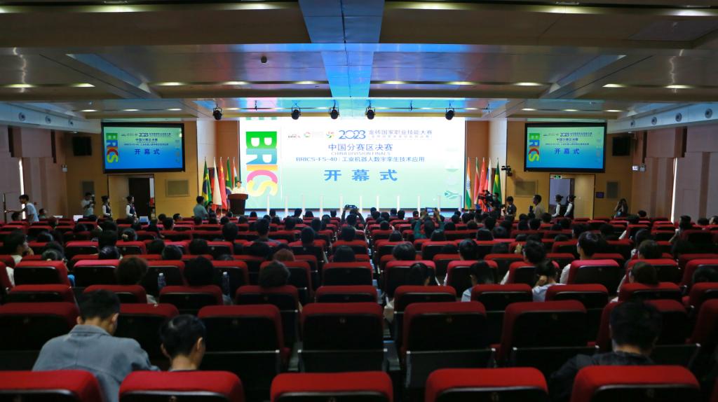 5BB882938EF384C82D4DAC03EE4_0AC45721_12A62