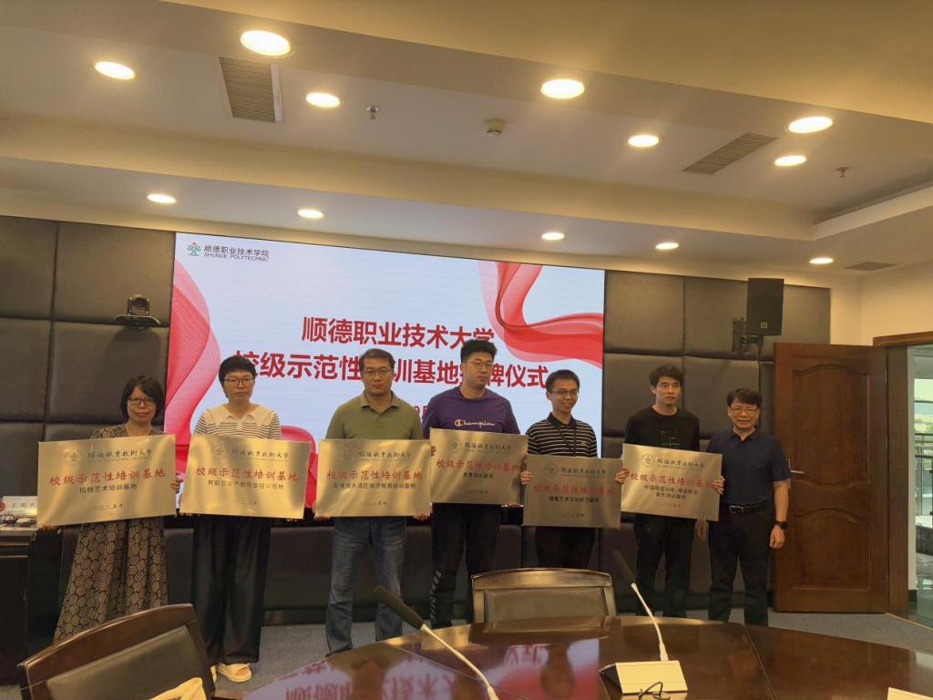 AECC51BED8B4643C2628D2F6C74_DCA48273_144F5 AECC51BED8B4643C2628D2F6C74_DCA48273_144F5