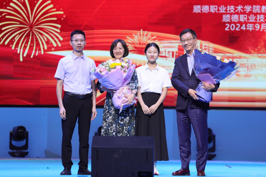 CF77F42720CB8F986D25538C2C8_699DFABA_16B52