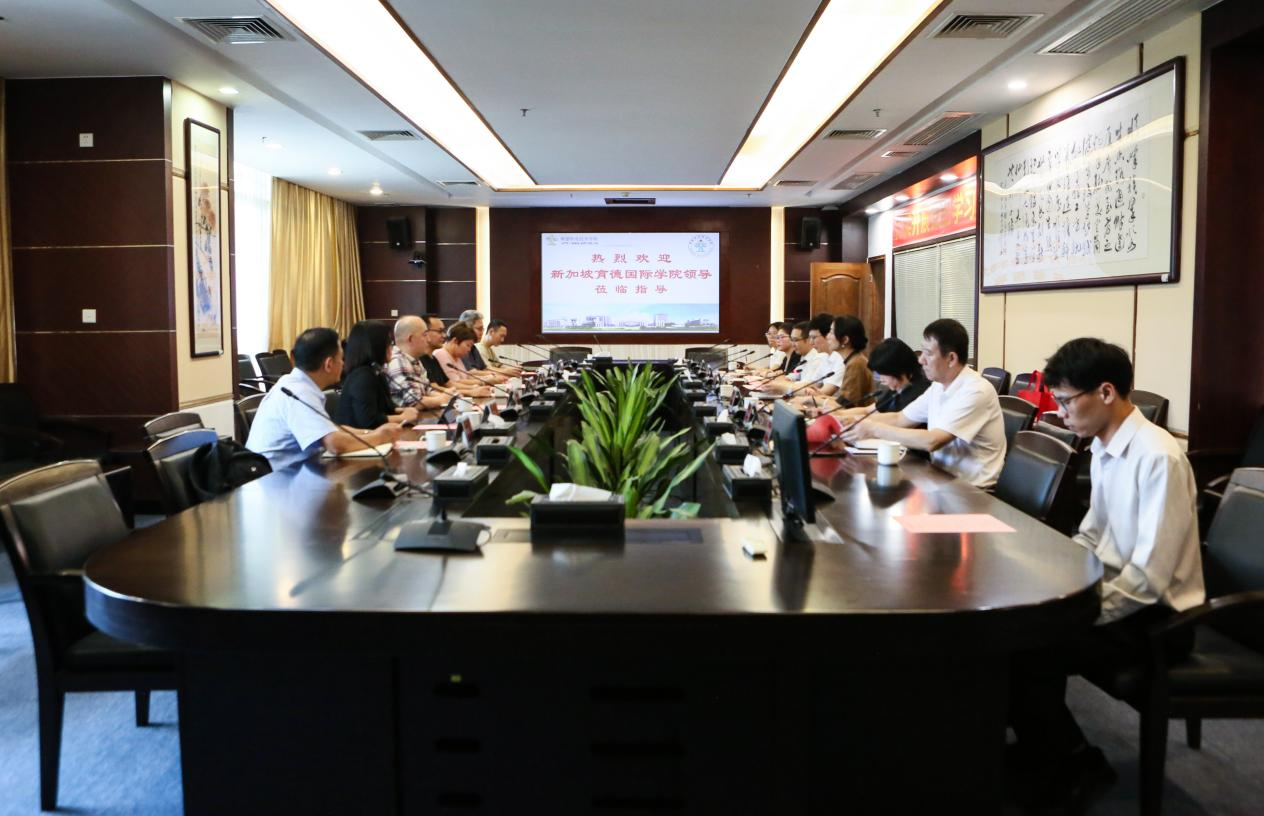 ACDBE121EF3EEF8D98B358AF1B6_FBF59D40_EFE8F