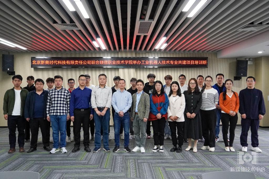 2A3503E2C192DDF27C208240080_AEEDD822_23961