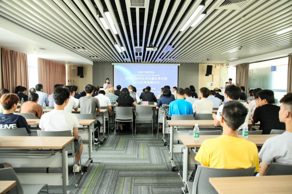 FB340E5DF176DE4F60583B13AC6_0C369C17_1FE98