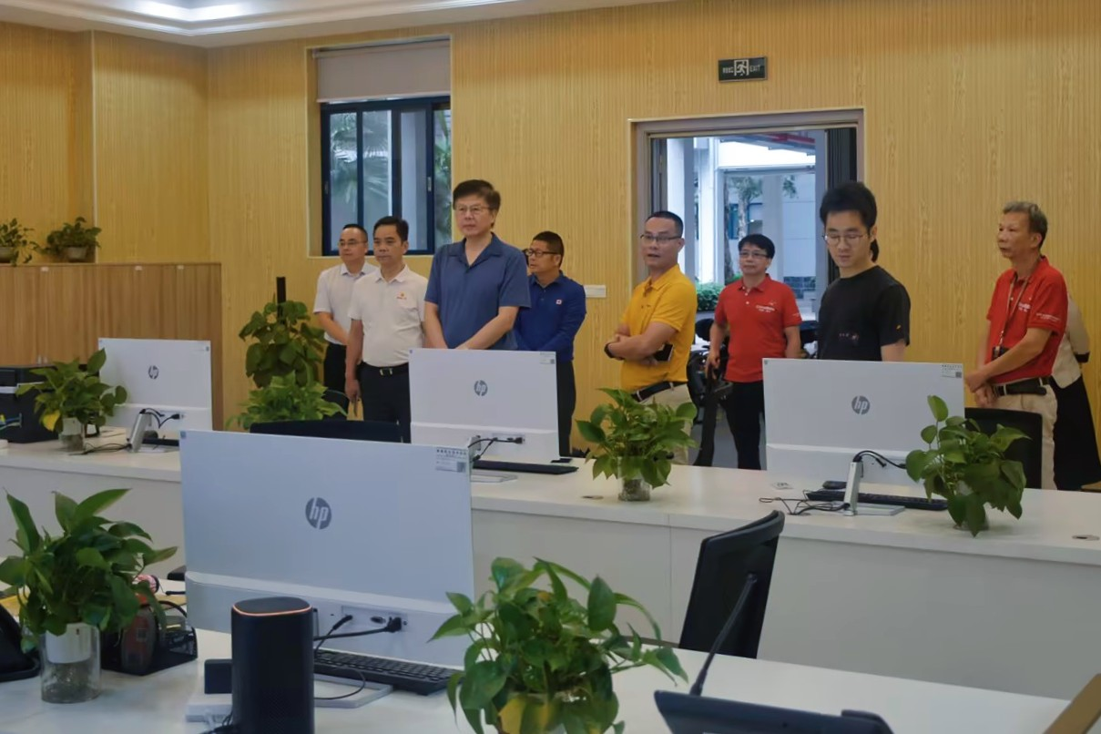 E85706E5ED1CB634232AF19CE39_6F38E8FC_D8732