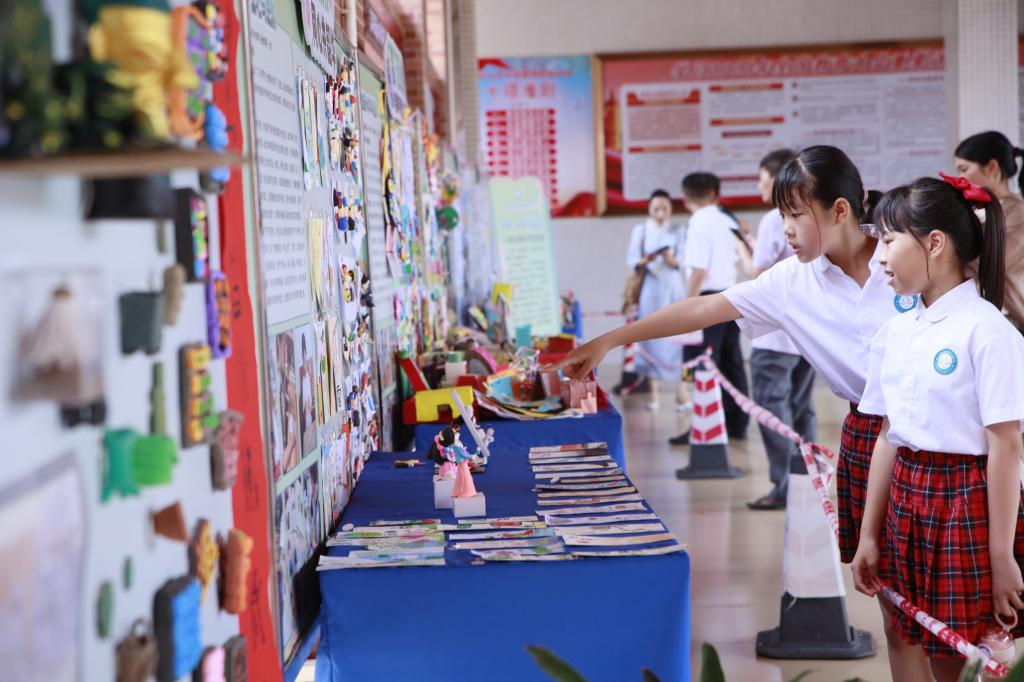 2863F809EC4D0B0712ED8A4F688_F2332A19_17DF6