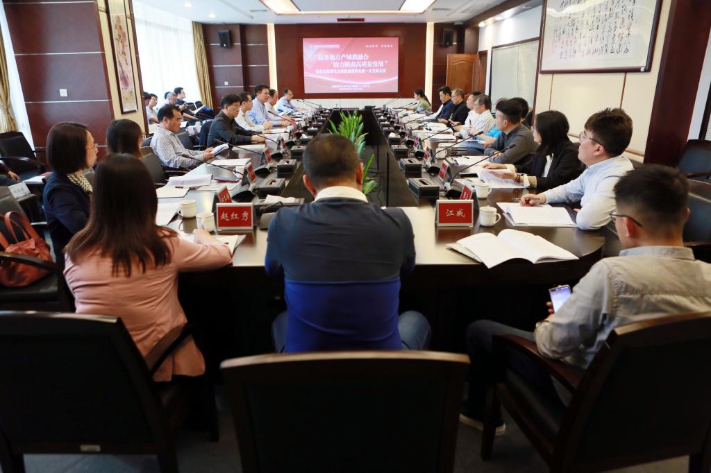 07C80DD56C6D9CF4B40A3AAF357_CF1E9FFC_15B81