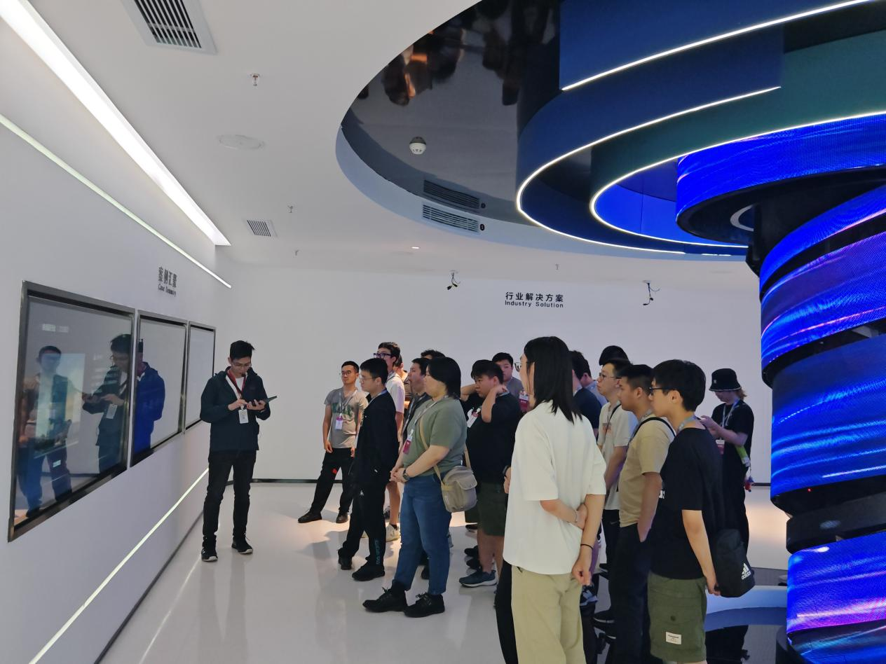 F28898EA2259C247D22884AE9FB_0EEA34DB_F8552