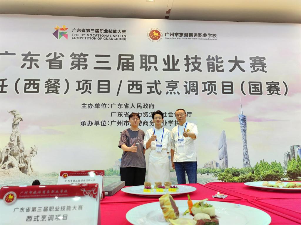 25D74B7343B492980870E77FECA_78C5ABAA_19F45