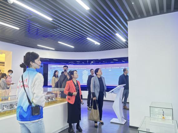 6D6924C9A27C3A8CFD38252F723_B7467696_53BE3