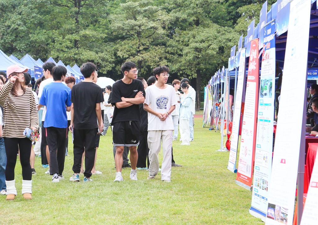 7C88CDEDD39B35F1C125E2B9734_2EA124A1_2917A 7C88CDEDD39B35F1C125E2B9734_2EA124A1_2917A