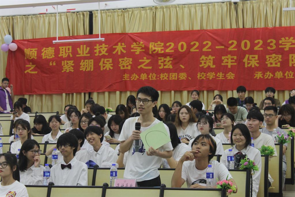 E13A14FA1CBA57A4984631D860C_EB609FCC_1A720