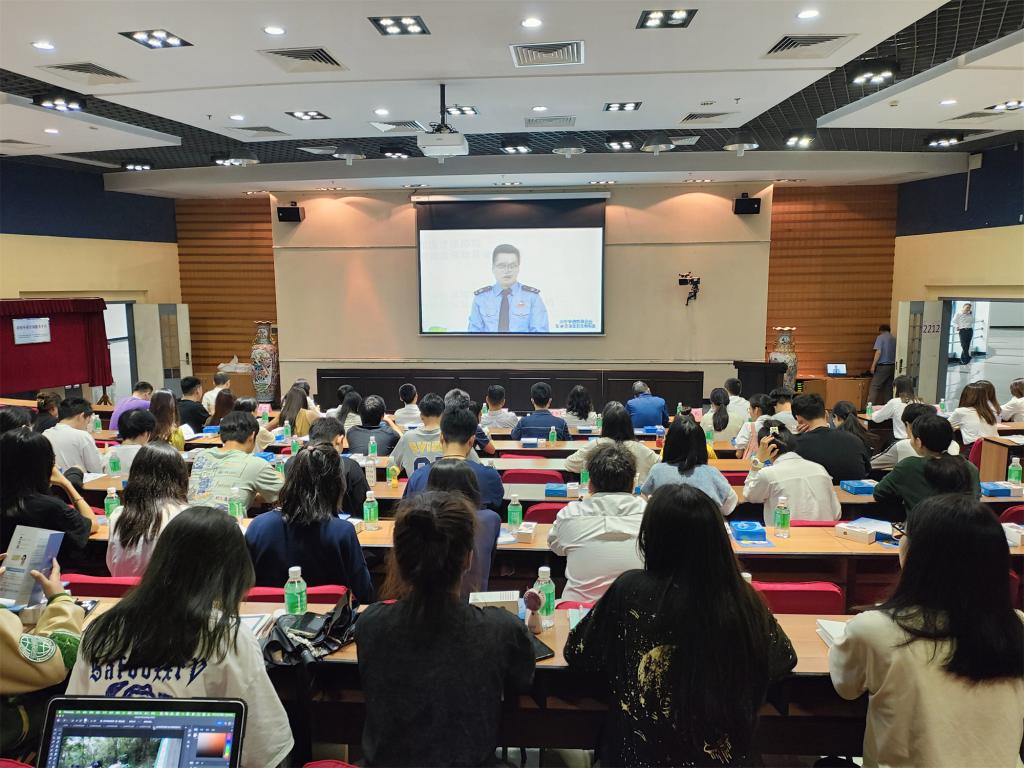 A8BF6391CC05B90150C3CFDA29E_3F49123D_1EDCB