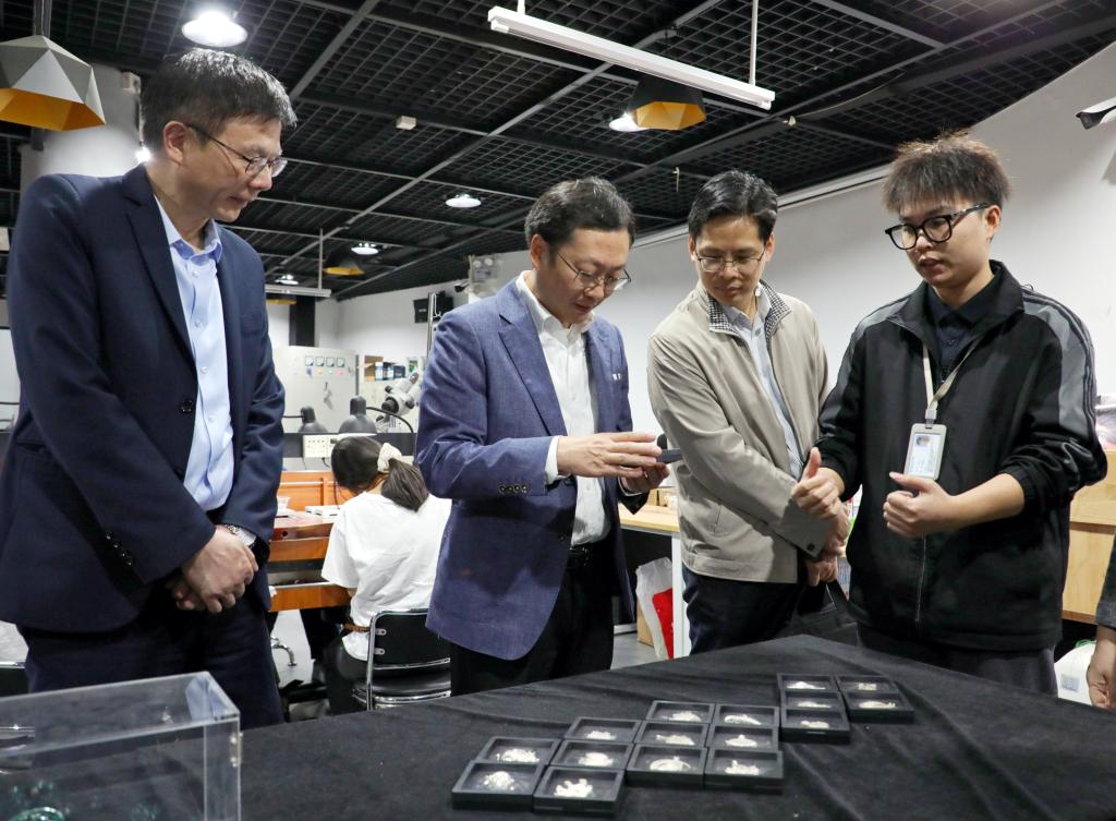 5FB8651AB792A2C0C4B66EB2FB2_67AF2E32_1C9C1