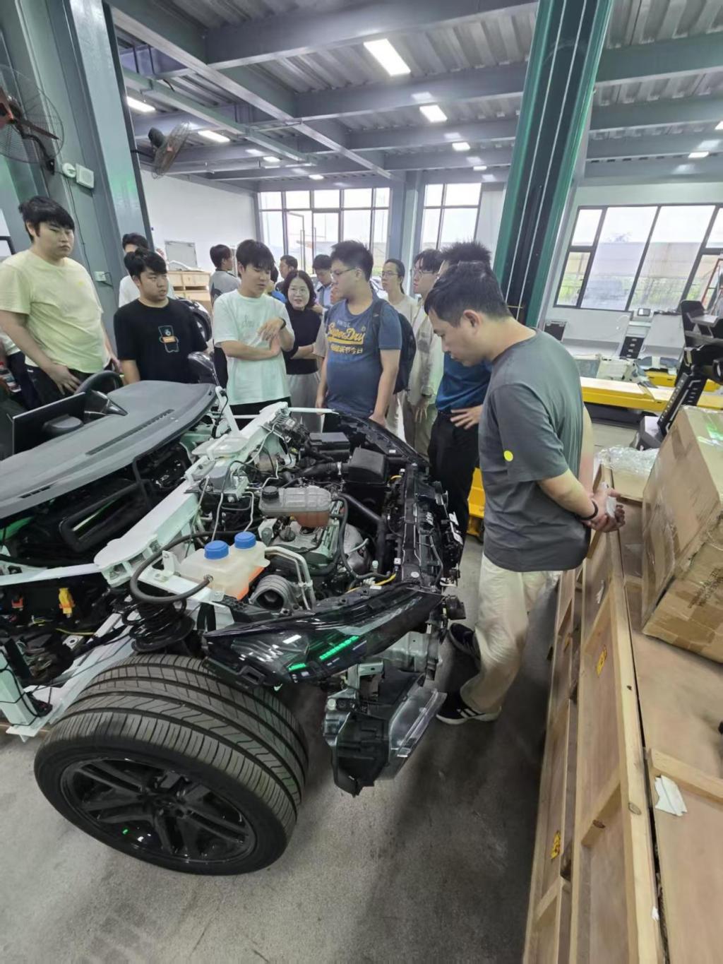 65CB3E802AF6C47988033BFA5AD_4F566EDF_2E385