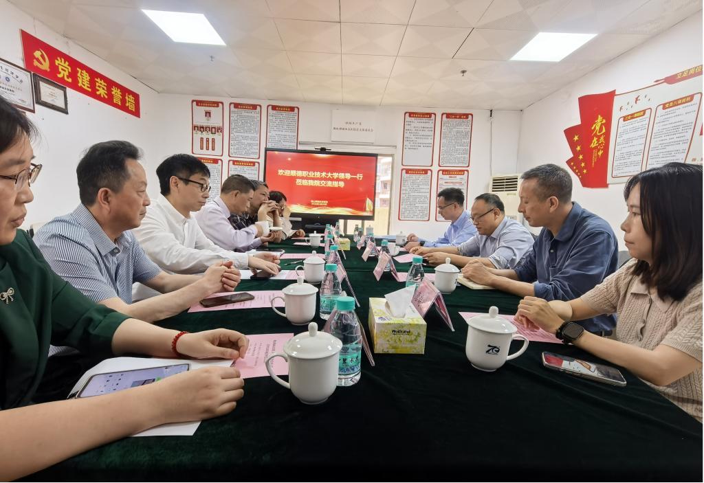 86859238C18CD45A2A8DABE6A0C_99898C66_1A8F6