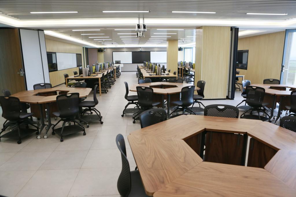 F6840E071350FE95FE63C9A1651_39A85BC3_17264