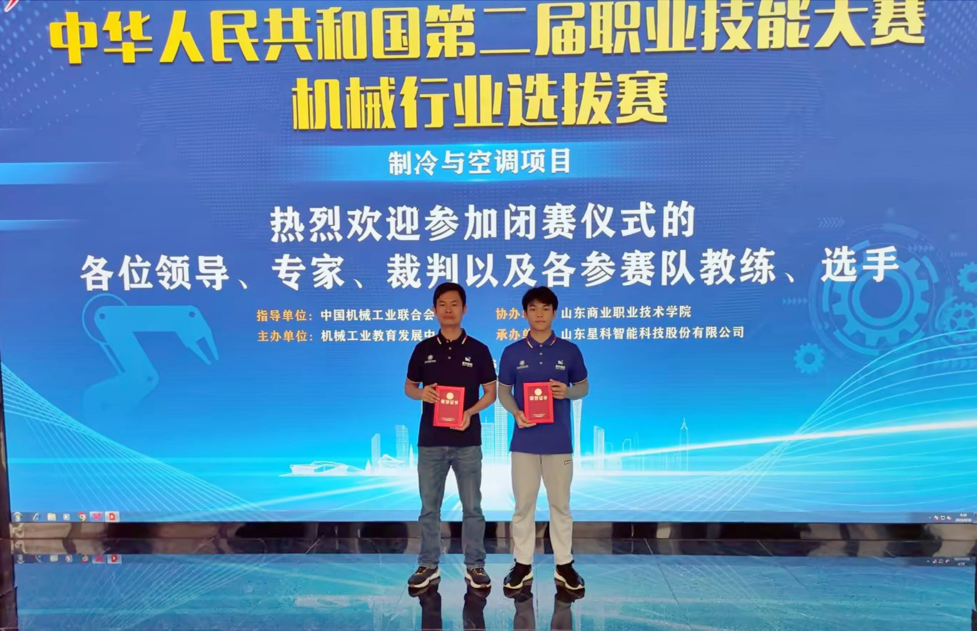 6E1A6405A802E1E1832FAEADDB4_73E6813E_52D66