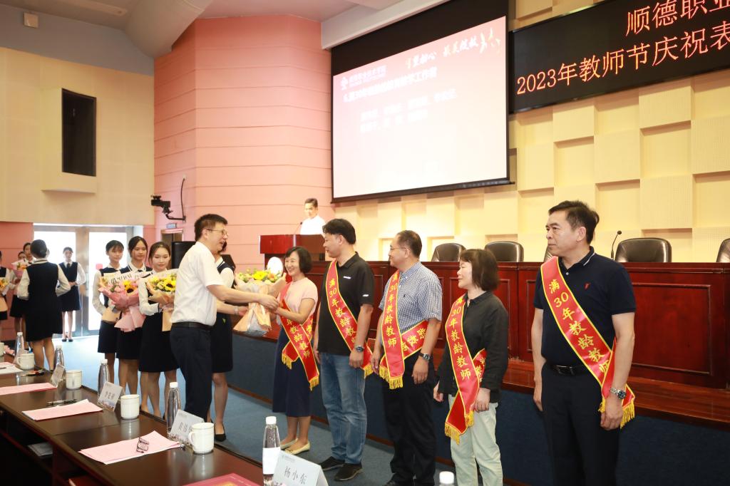 AF00CCF1C4A6316339769665488_28F15B6C_173BE