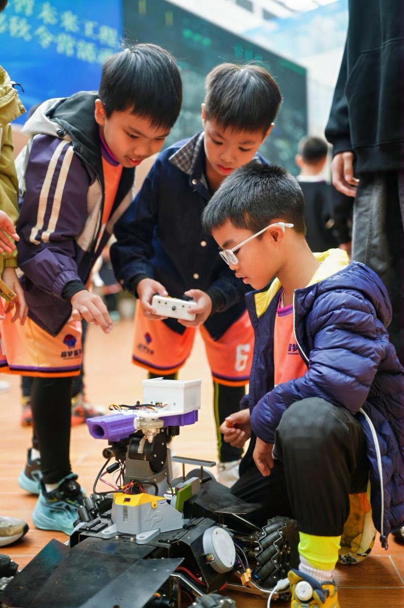 6064A1AB5515EB2023200725FEF_E330BB06_220EE