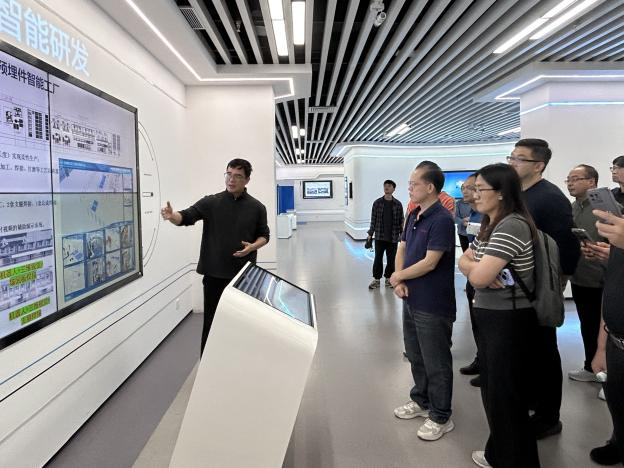 8F59C19B0A94B6BF1669058E332_D666A4C6_64D62