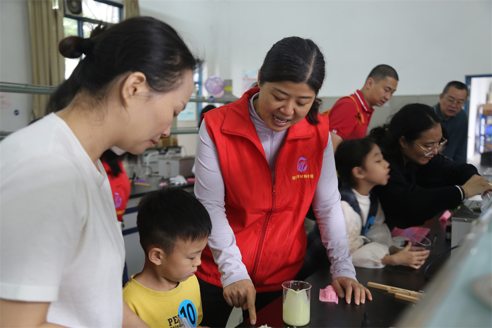 3826B4CE5A71E4C35BFDA8E889C_32711317_35C86