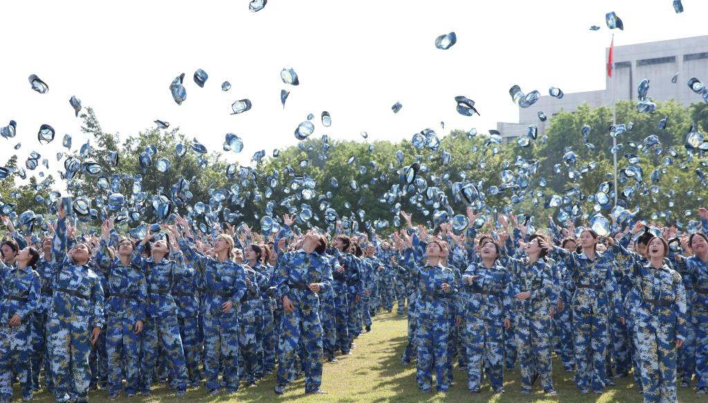 E507555A92801489A929A63EE83_68FED83F_2246C