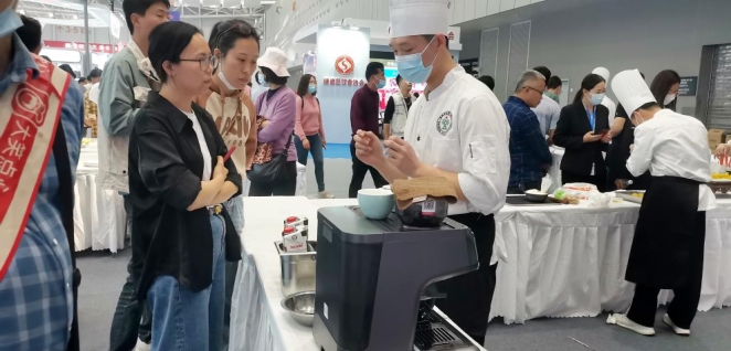 A4FFB26765E4F3AD04405EC9C96_167CCBB5_475BD