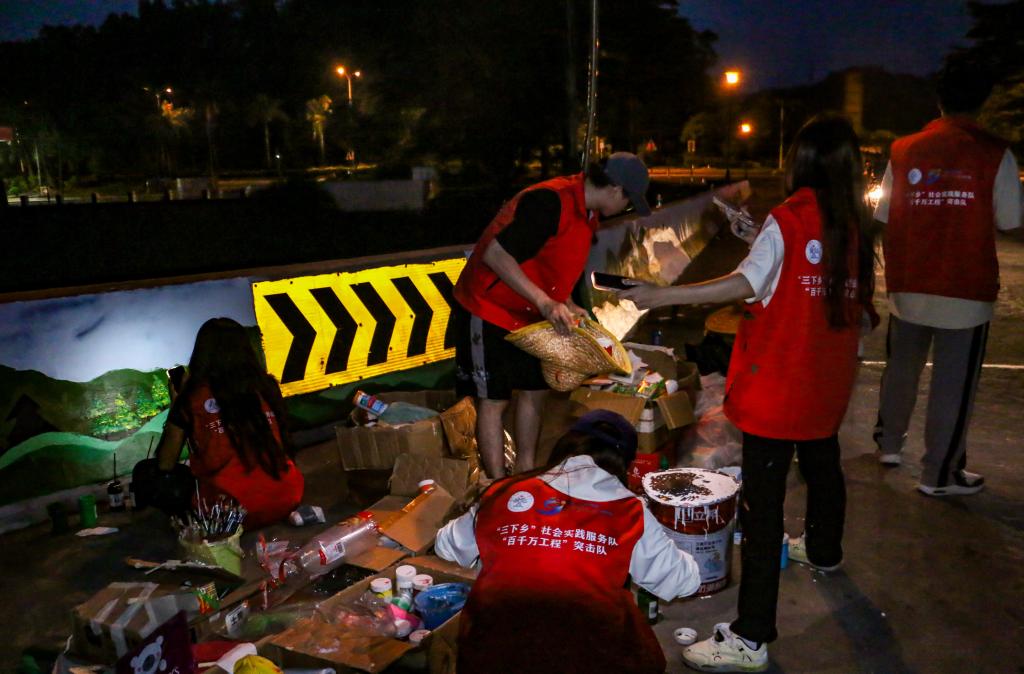 DA923DC476FA7A168067DF403D1_8545F39D_15C84