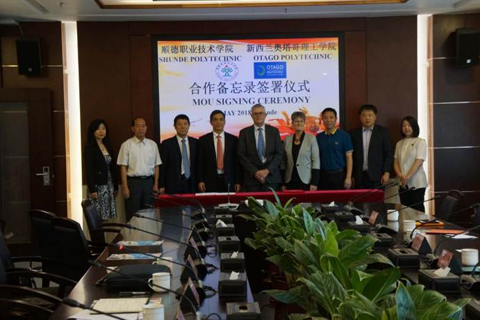 AF6B3C7988FE49CBF95CF3AD44B_7447EFC6_B7A5