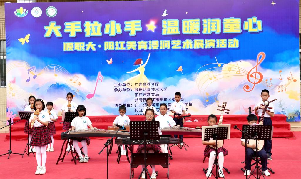 DBDC7B71A0AA455B5FF41B132FE_E0F24343_1D7C1