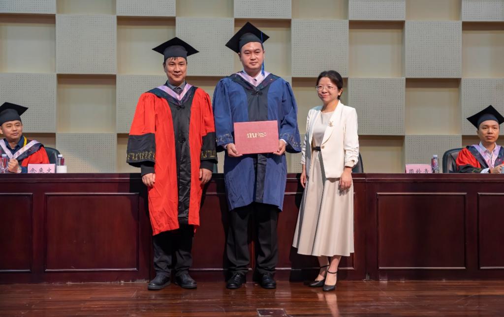 E0CBDBBE1B9A4F0443CCE28A507_7049E0B4_12F37