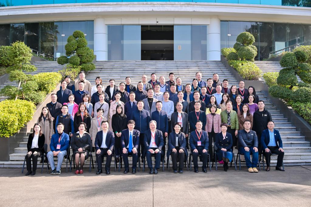 51F944EA455DDBFECF0A664116D_96330108_27736