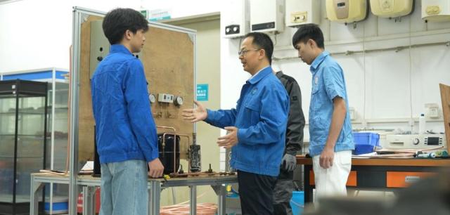 C434FE2617BFF10B1417B63D945_DDCCEF68_80D6