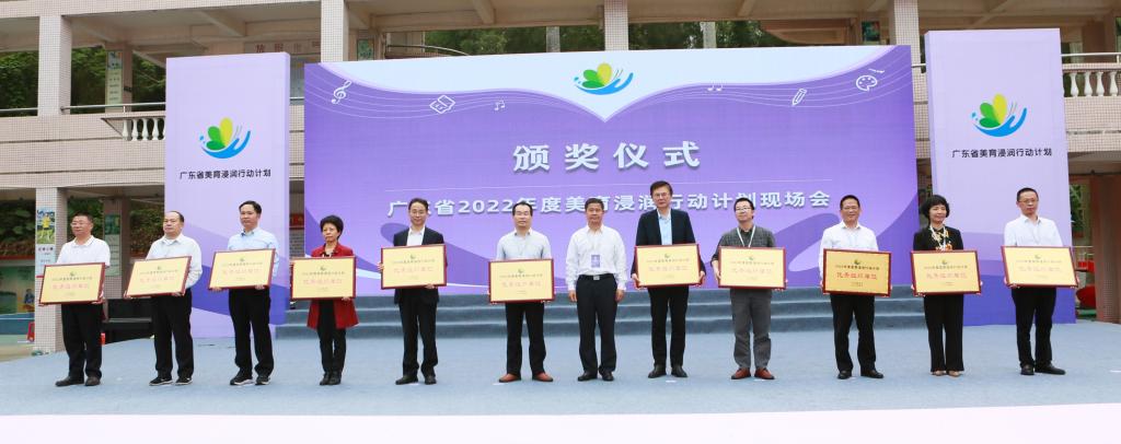 5F36D39A3C8B66D3AA8A7AD279C_72B4216E_F4B7