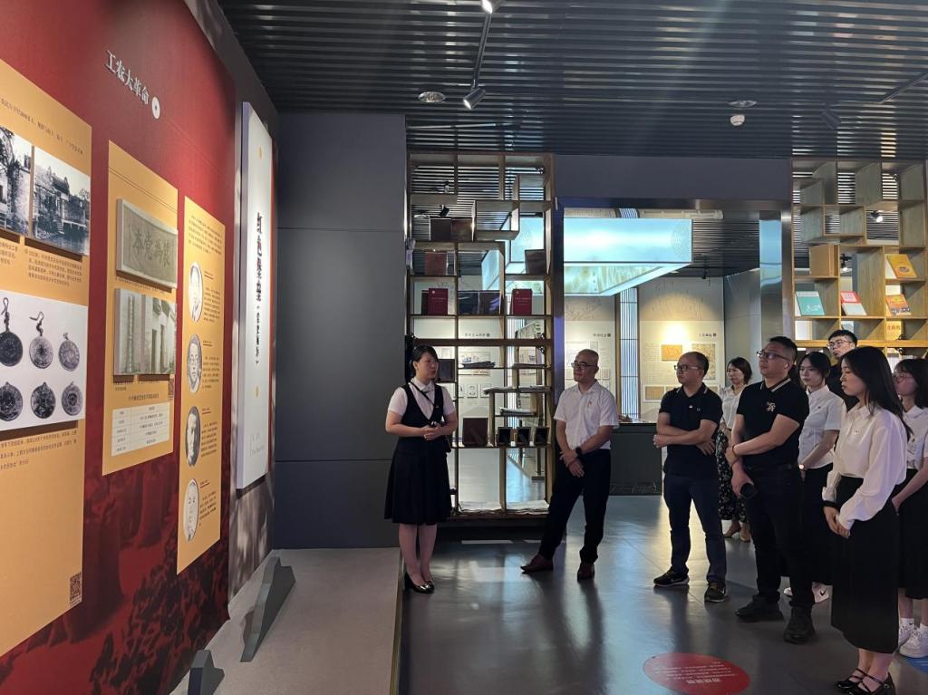 1FB76883E137D615857085D8DB8_B098156F_1B223 1FB76883E137D615857085D8DB8_B098156F_1B223