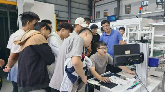 384A81B26755346DA204F37F13C_D96DC4FF_42D4E