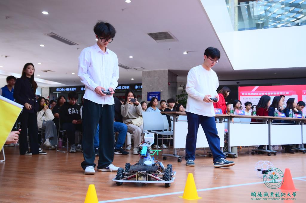 5F1F2D5CF238C1A9E1969BDABB5_277C4170_15C7D