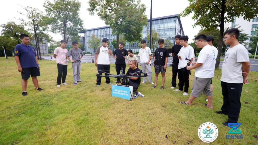 6D652360EBA9DC8EEC3059542CB_4357BA21_1D877