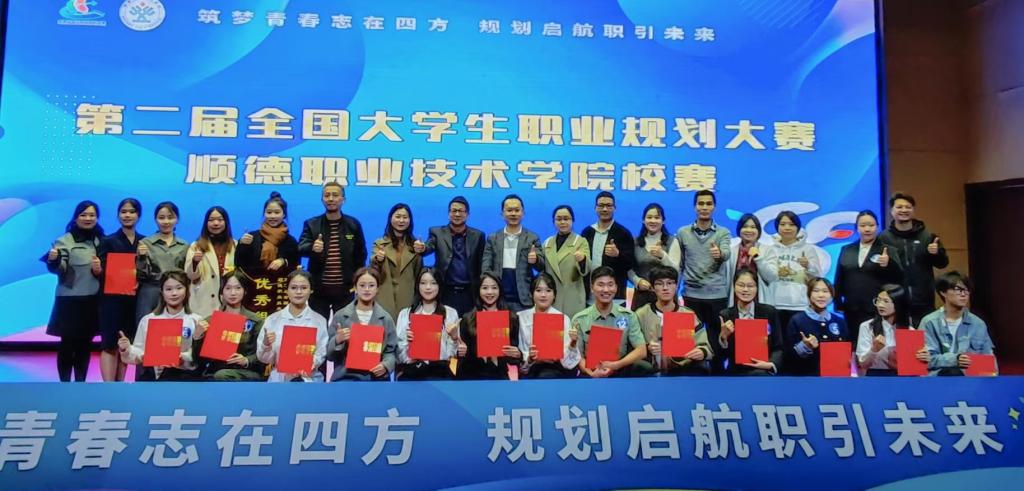 DCA35B3087884F178A3C191A029_7704E8D9_14C48 DCA35B3087884F178A3C191A029_7704E8D9_14C48