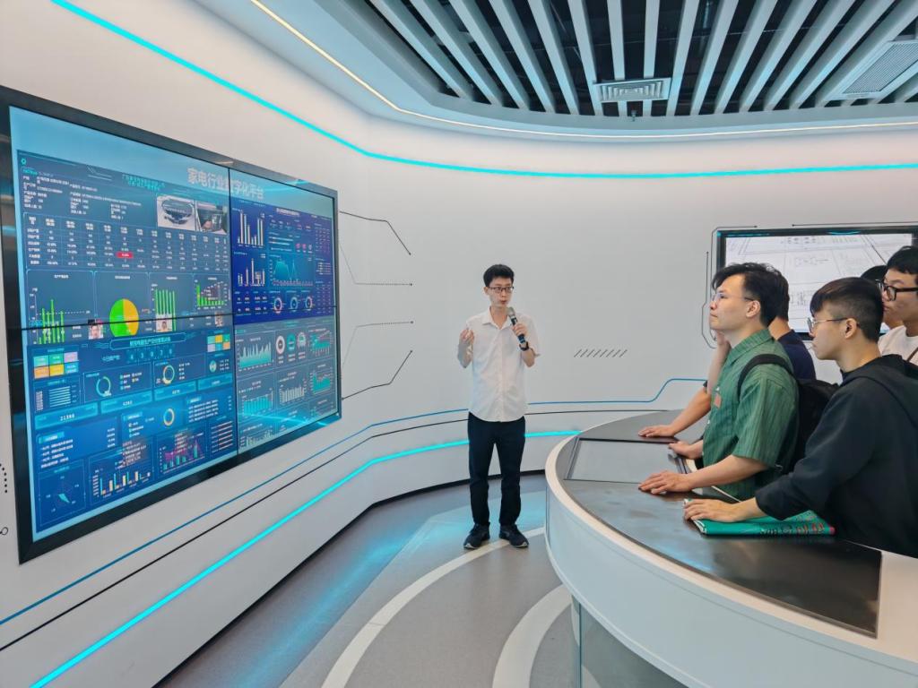 BE5380F56B63E6B212B33C5AEF2_E1504B6E_18E17