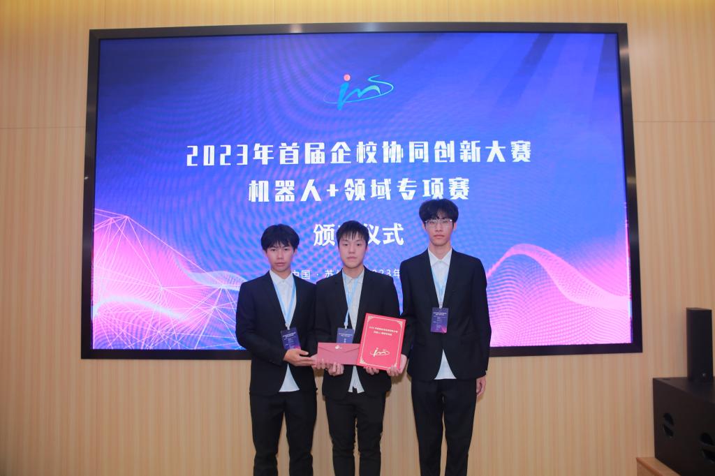 C1BE9C365DE3FCC8A6247AB09D2_BD277C98_121AC