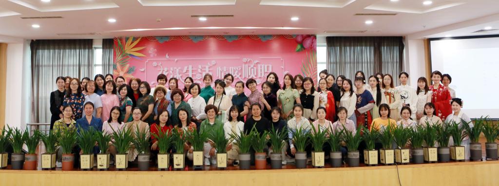 5E86DCB85BF13AC829D293327EE_D4427BEA_124A3