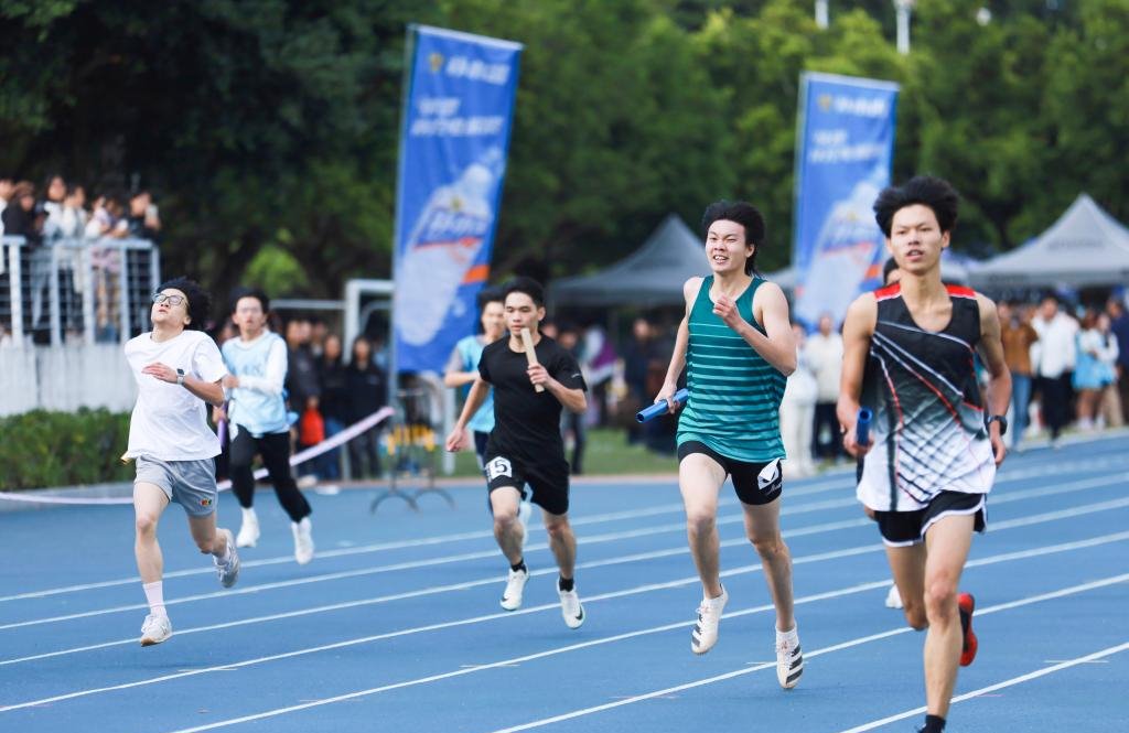 18B4EE76BB1709D0B49A8E4E358_F5839C2A_1AEDF