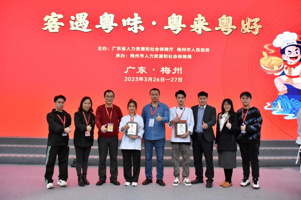 7F6E174937CADE5E5B75AB575A2_1ECA8C98_17D85