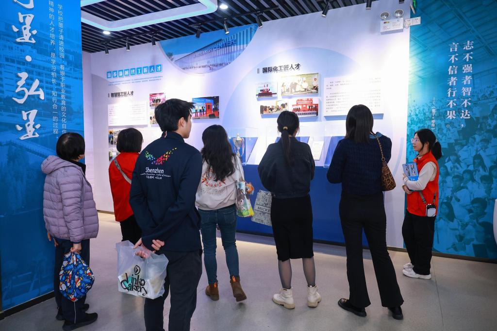 B46247E8ECE0DFAF4C15A5137DA_56DD941D_19295