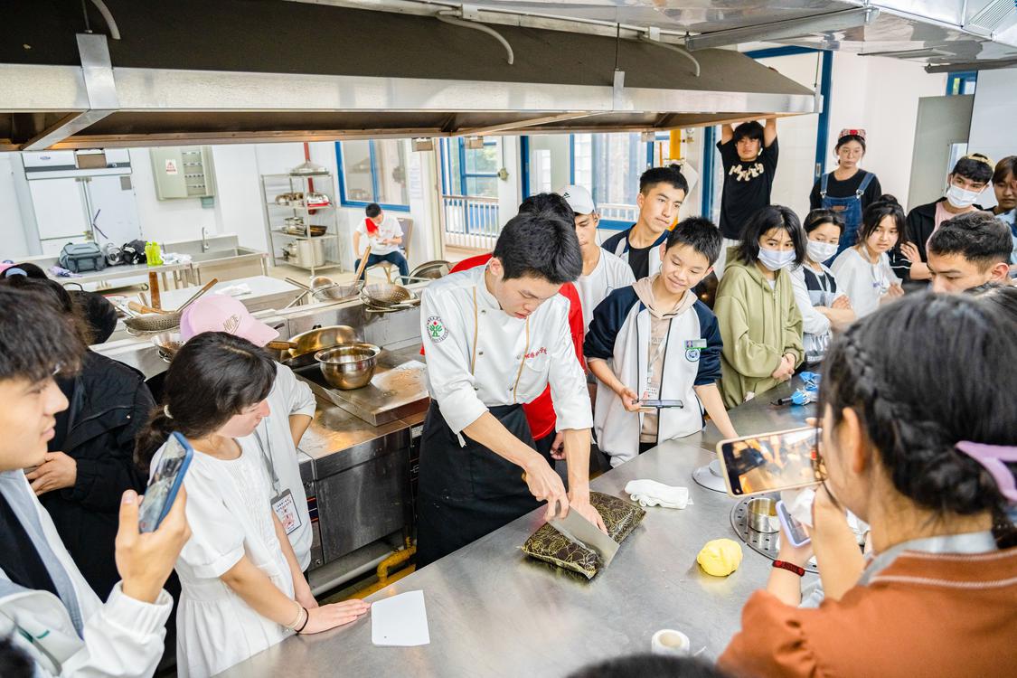 F0C560314FE9F1B82515CA82000_C529EBB9_2B244